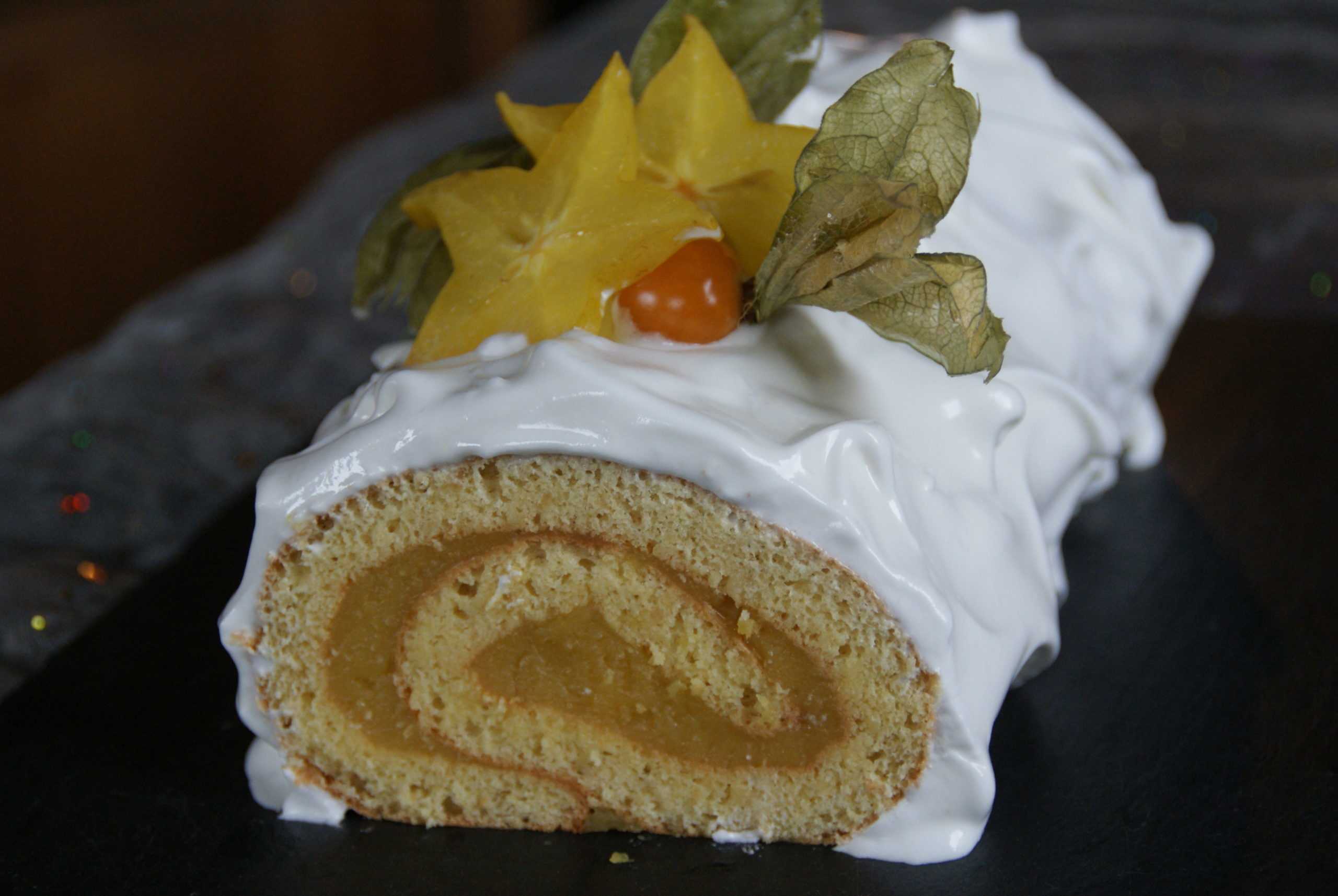 Bûche roulée façon tarte au citron meringuée